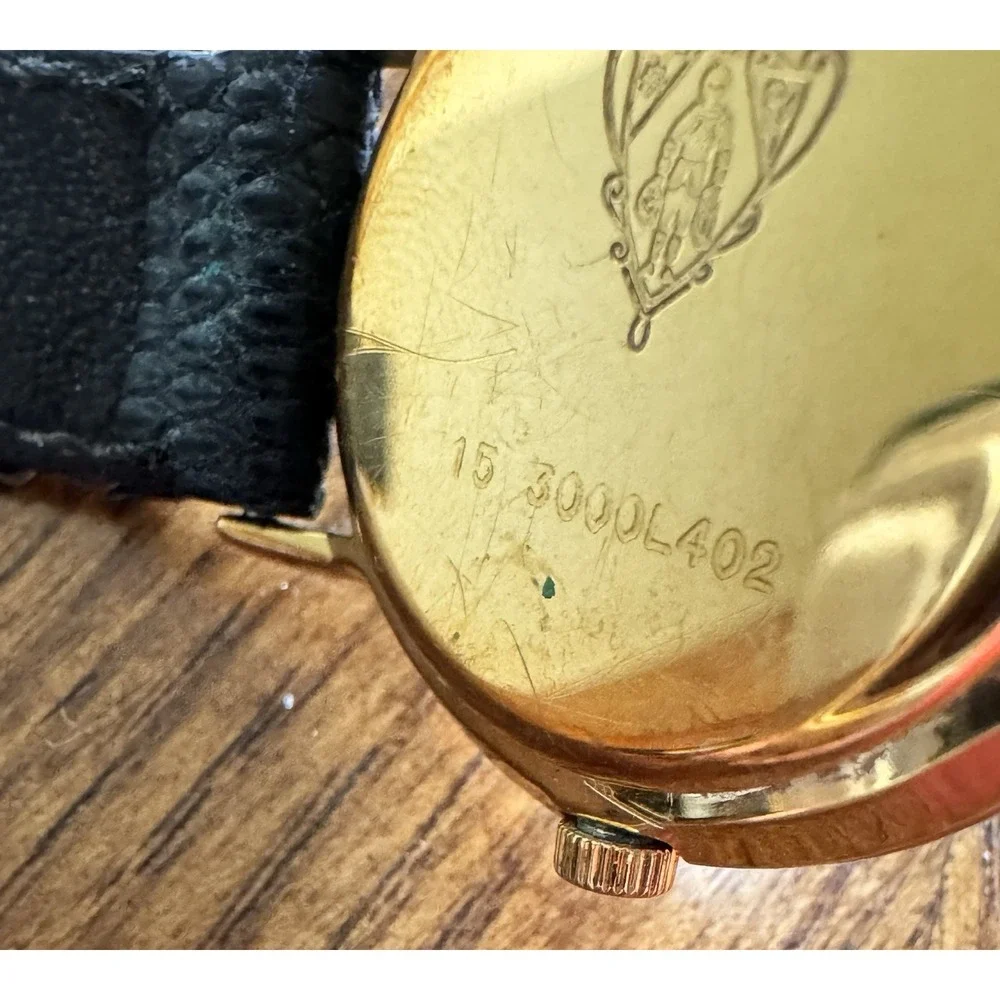 Gucci 3000 L Gold Plated Ladies Watch Black Dial Roman Bezel